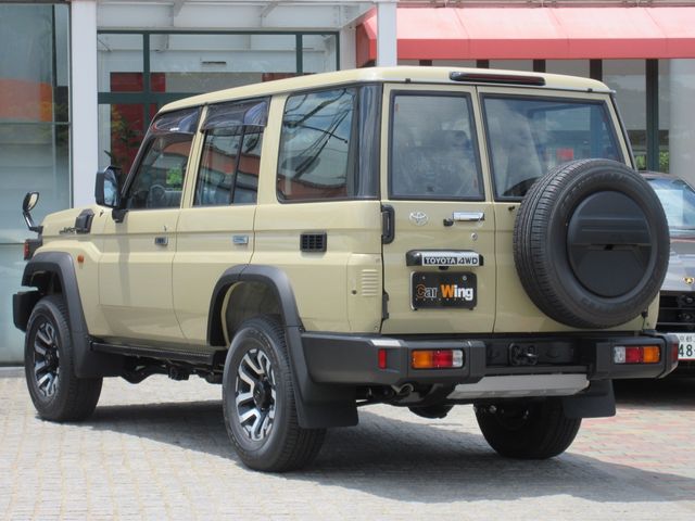 LANDCRUISER 70