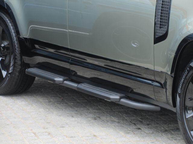 ROVER DEFENDER