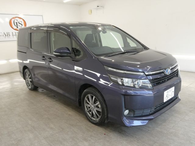 VOXY HYBRID