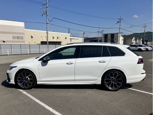 VOLKSWAGEN GOLF R VARIANT