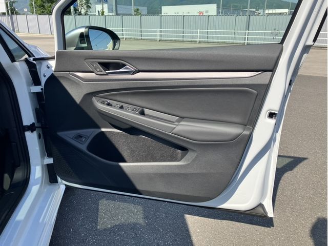 VOLKSWAGEN GOLF R VARIANT
