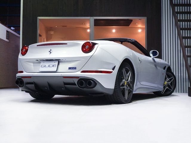 FERRARI California T