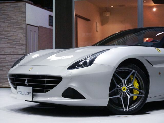 FERRARI California T