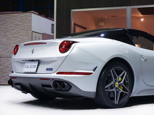 FERRARI California T