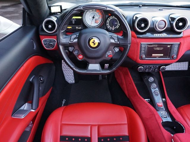 FERRARI California T