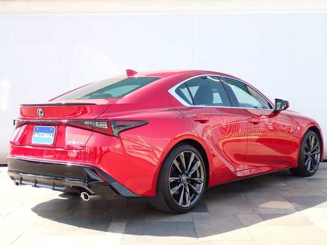 LEXUS IS300h