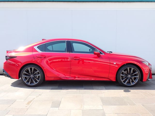LEXUS IS300h