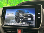 VOXY HYBRID