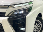 VOXY HYBRID