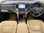 CROWN sedan