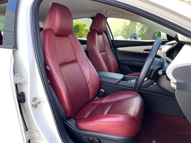 MAZDA3 SEDAN