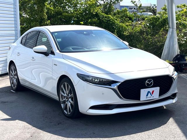 MAZDA3 SEDAN