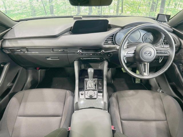 MAZDA3 FASTBACK