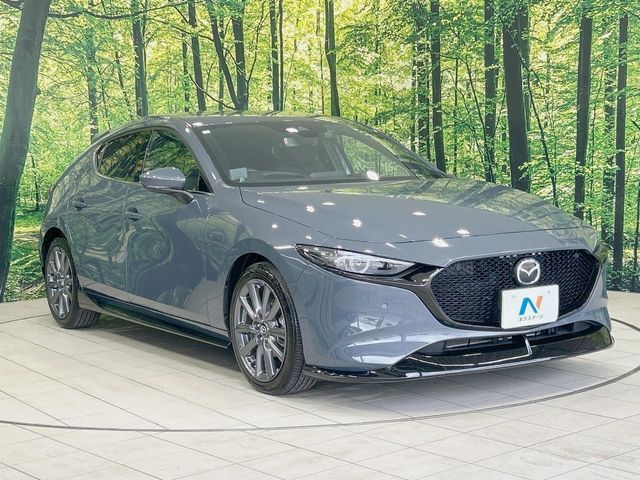 MAZDA3 FASTBACK