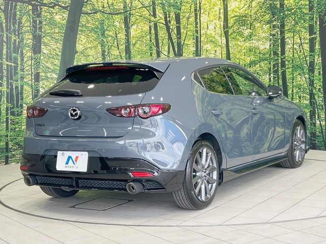 MAZDA3 FASTBACK