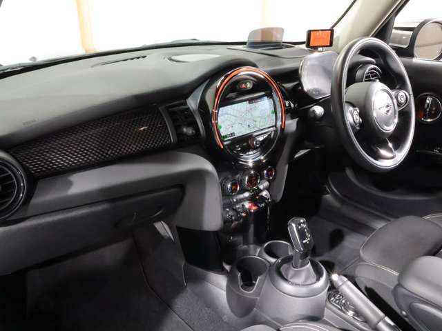 MINI COOPER SD 5DOOR