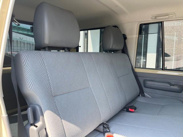 LANDCRUISER van