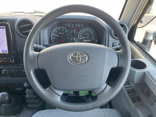 LANDCRUISER van