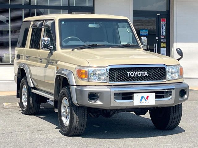 LANDCRUISER van