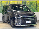 VOXY HYBRID