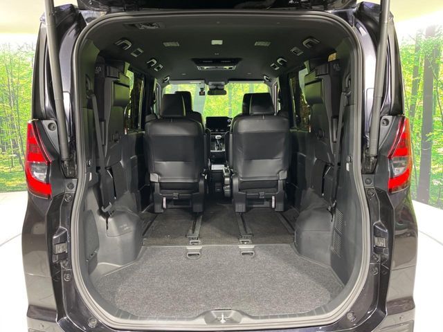 NOAH HYBRID 4WD