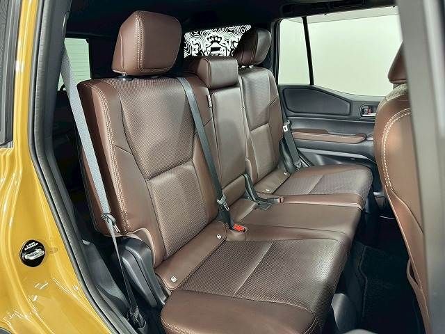 LANDCRUISER 250