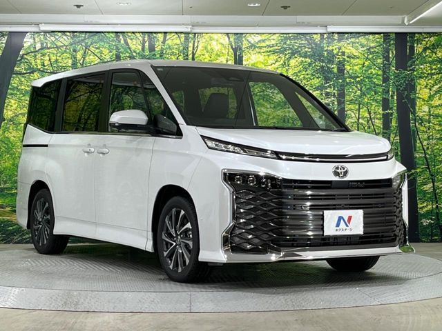 VOXY HYBRID