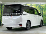 VOXY HYBRID