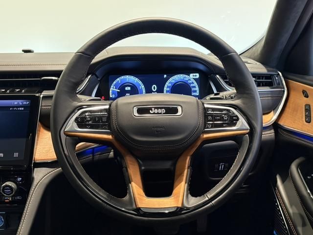JEEP GRAND CHEROKEE L