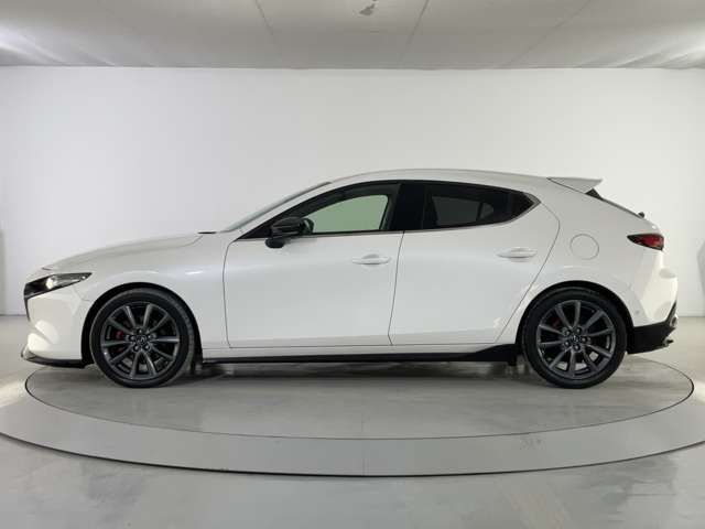 MAZDA3 FASTBACK