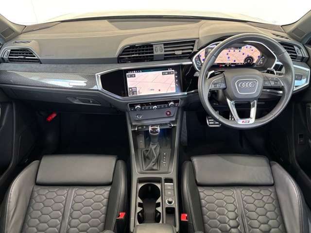 AUDI RS Q3