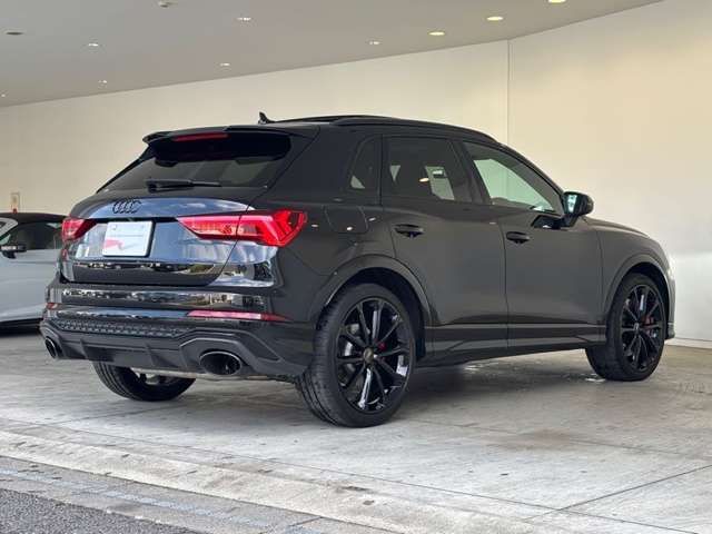 AUDI RS Q3