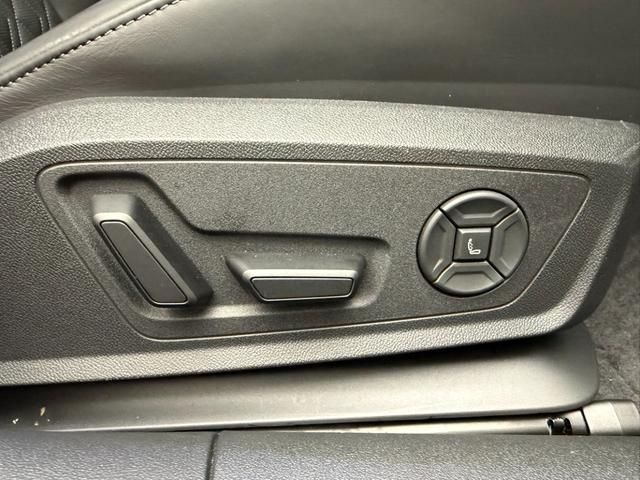 AUDI S5 Sedan