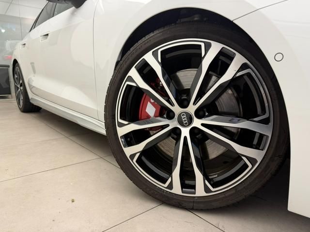 AUDI S5 Sedan