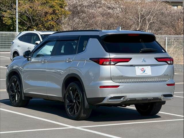 OUTLANDER PHEV