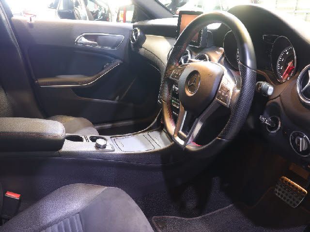 MERCEDES BENZ GLA class
