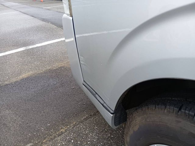 HIACE COMMUTER