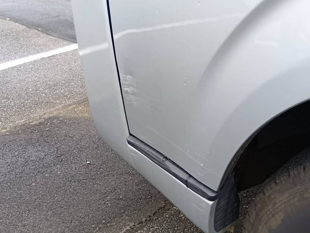 HIACE COMMUTER
