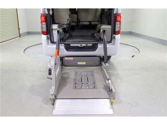 NV350 CARAVAN 4WD