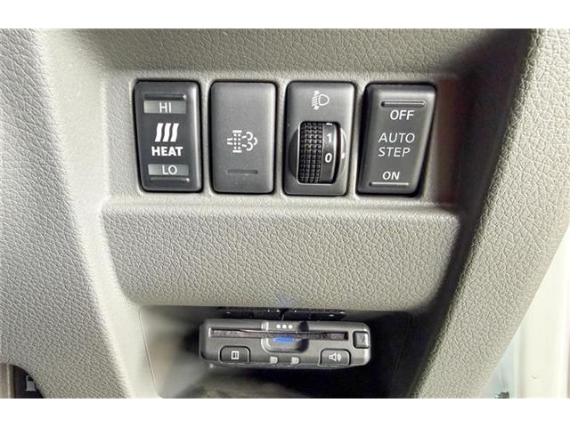 NV350 CARAVAN 4WD