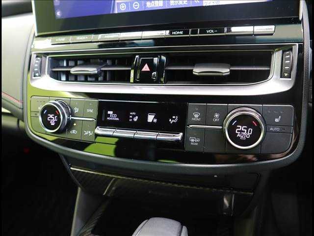 CROWN sedan hybrid