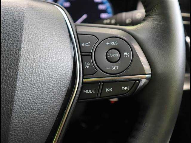 CROWN sedan hybrid