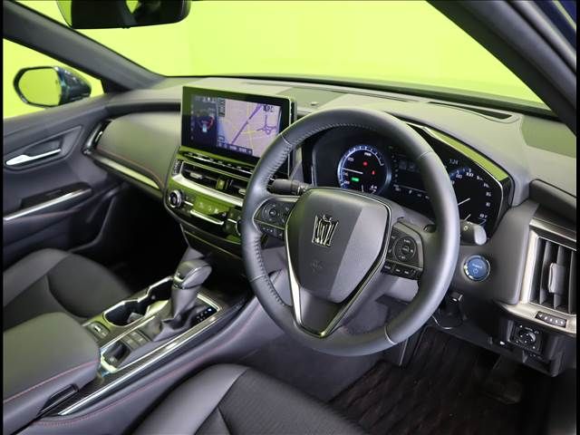 CROWN sedan hybrid