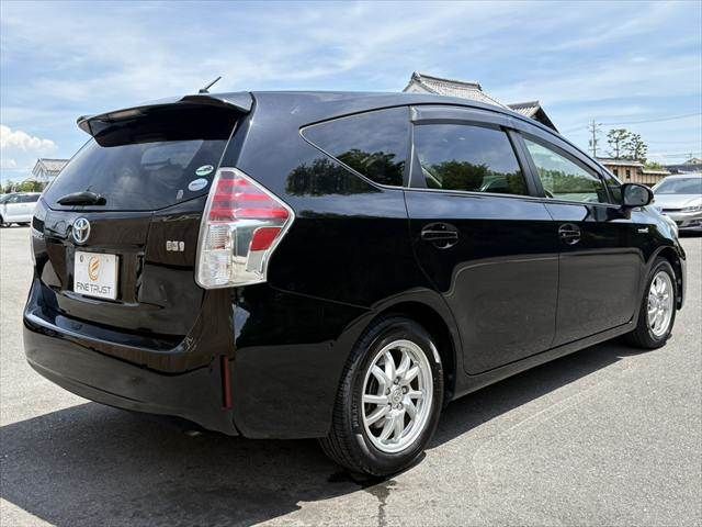 PRIUS Alpha