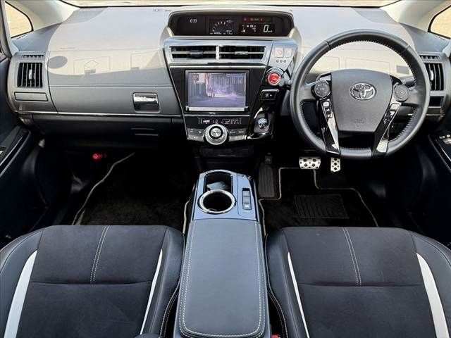 PRIUS Alpha