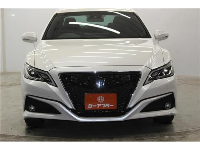 CROWN sedan hybrid