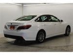 CROWN sedan hybrid