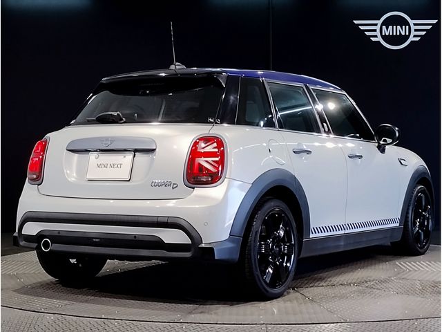 MINI COOPER D 5DOOR