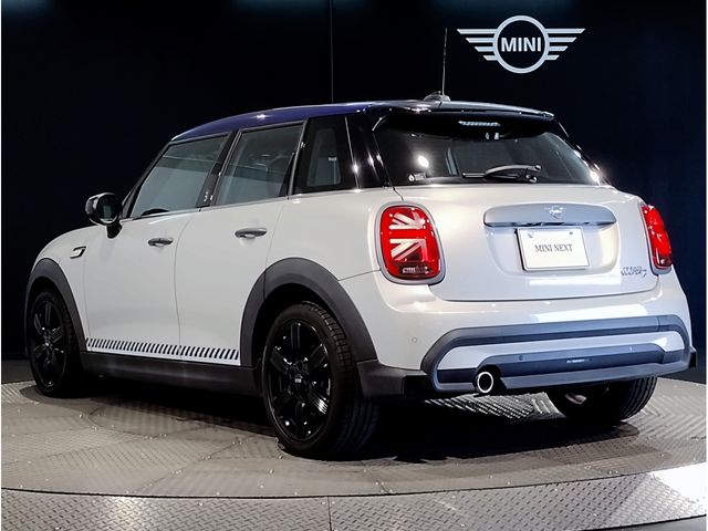 MINI COOPER D 5DOOR