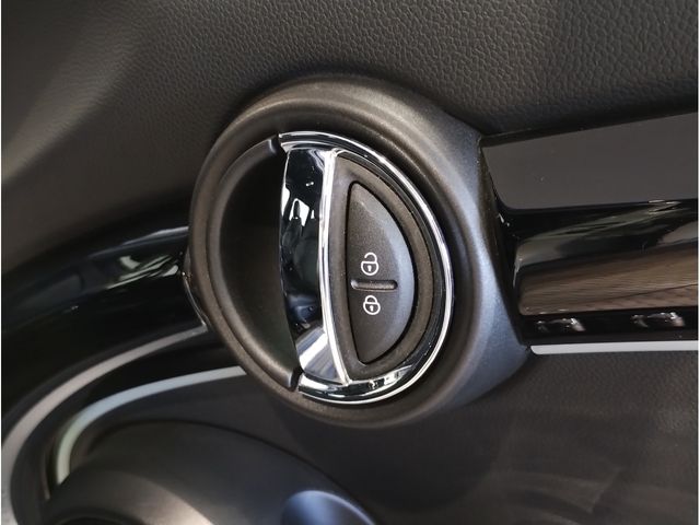 MINI COOPER D 5DOOR